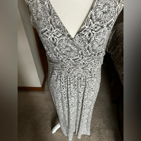 J Jill V-Neck Paisley Maxi Dress - Picture 4 of 12